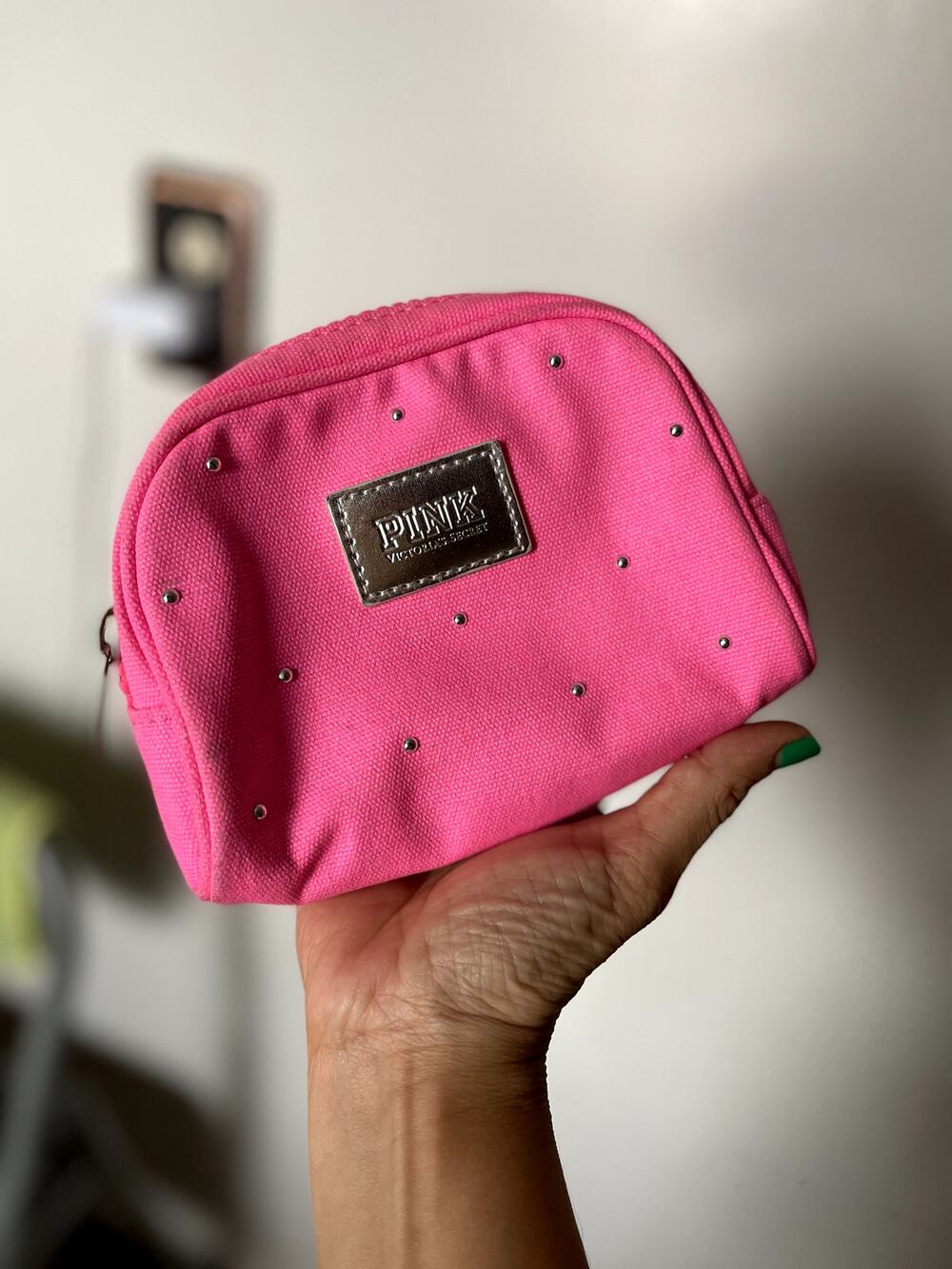 PINK BRAND (VICTORIA SECRET) LARGE COIN PURSE-HOT PINK! GOOD CONDITION